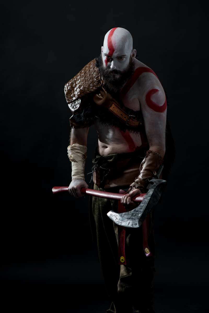 Illustration for article titled He Is Kratos, The Cosplay God Of War